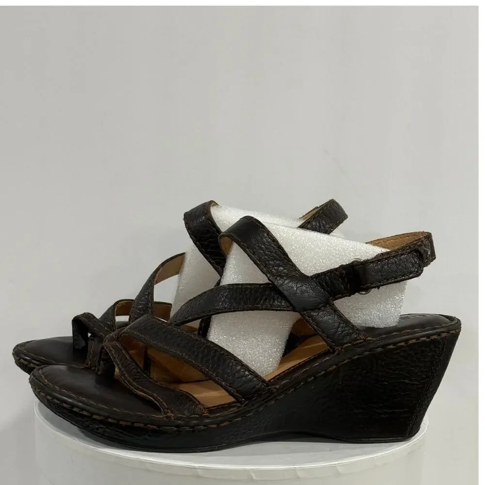 Born leather wedge